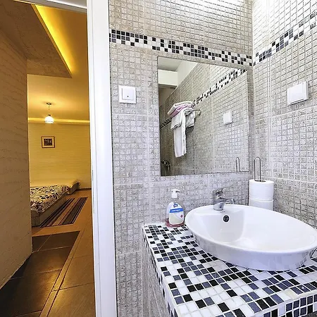 Vila Etna 3* Ugrinovci (Gornji Milanovac)